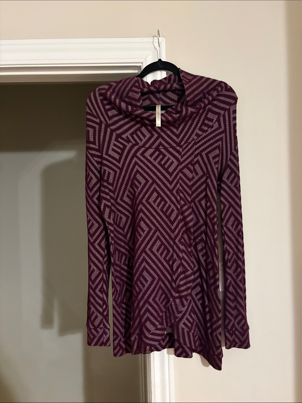 Vandentillaart Geometric Pattern Long-Sleeve Tunic in Plum